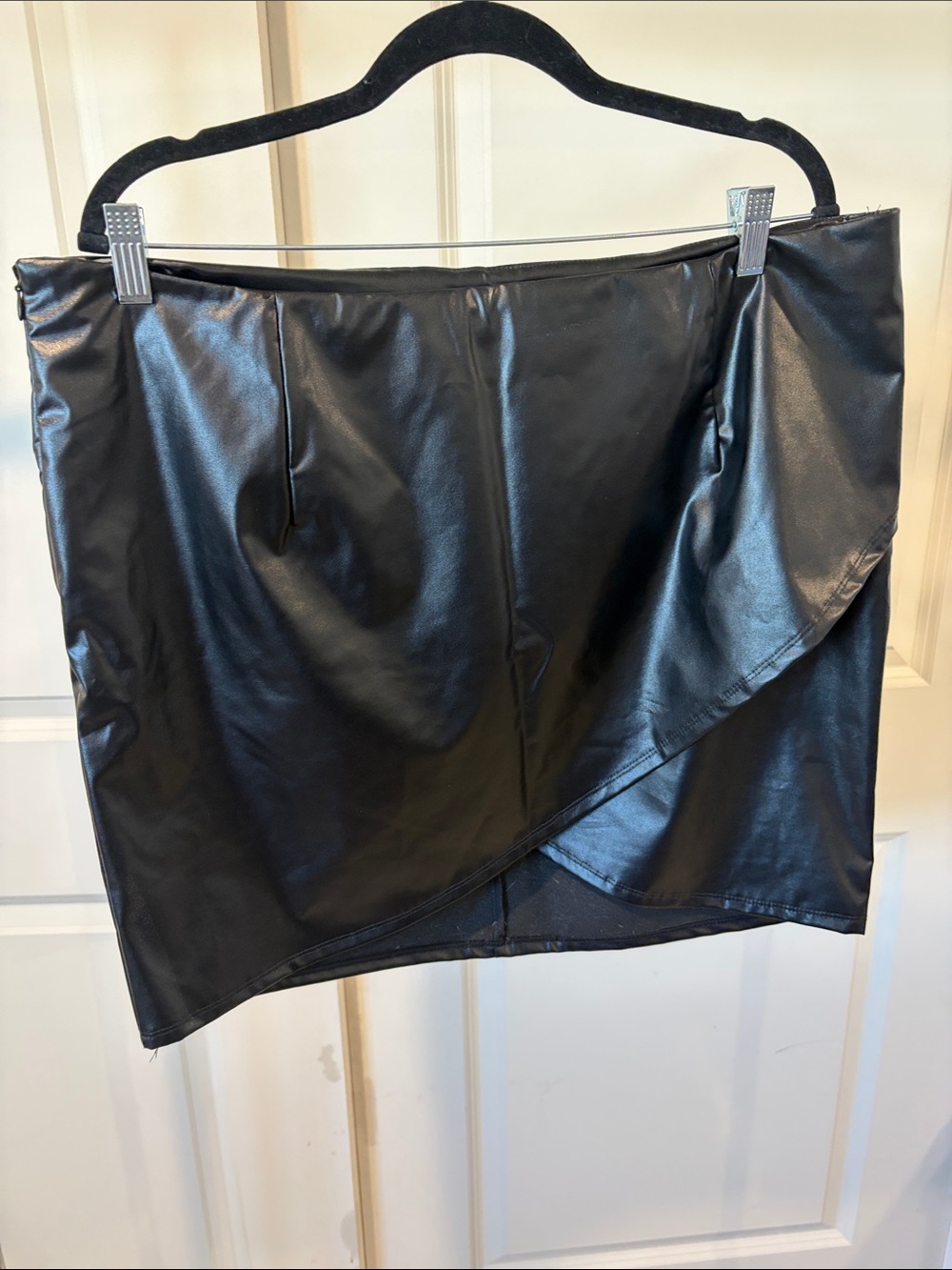 SHEIN Black Faux Leather Mini Skirt with Diagonal Wrap Detail